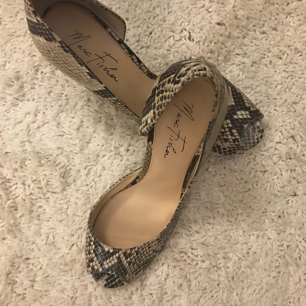 Shoes - Picture 4 of 4
